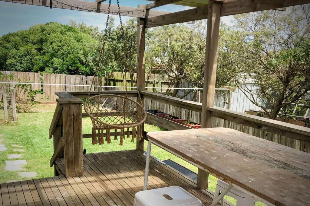 The Hangout King Beds Hammock Chairs With A View 포트캠벨 외부 사진